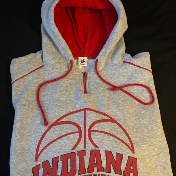 #275 (VINTAGE) INDIANA UNIVERSITY (SOUTHEAST) BASKETBALL HOODIE - Picture 2 of 12